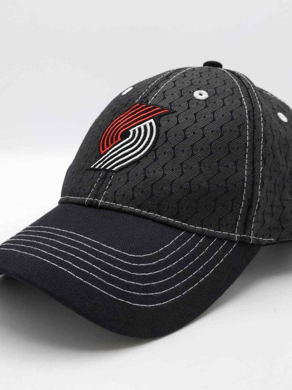 NBA Black & Red Portland Trail Blazers Logo Cap